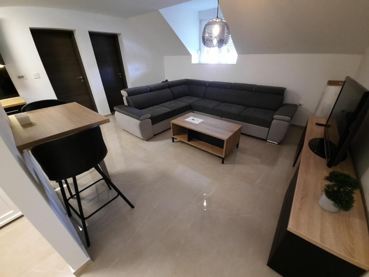Apartmani New York 노바 그라디슈카 외부 사진